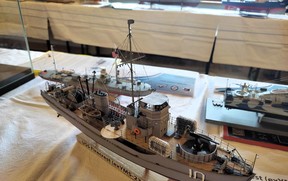 C7_model J.Jíny USS FIRECREST_stříbrná medaile
